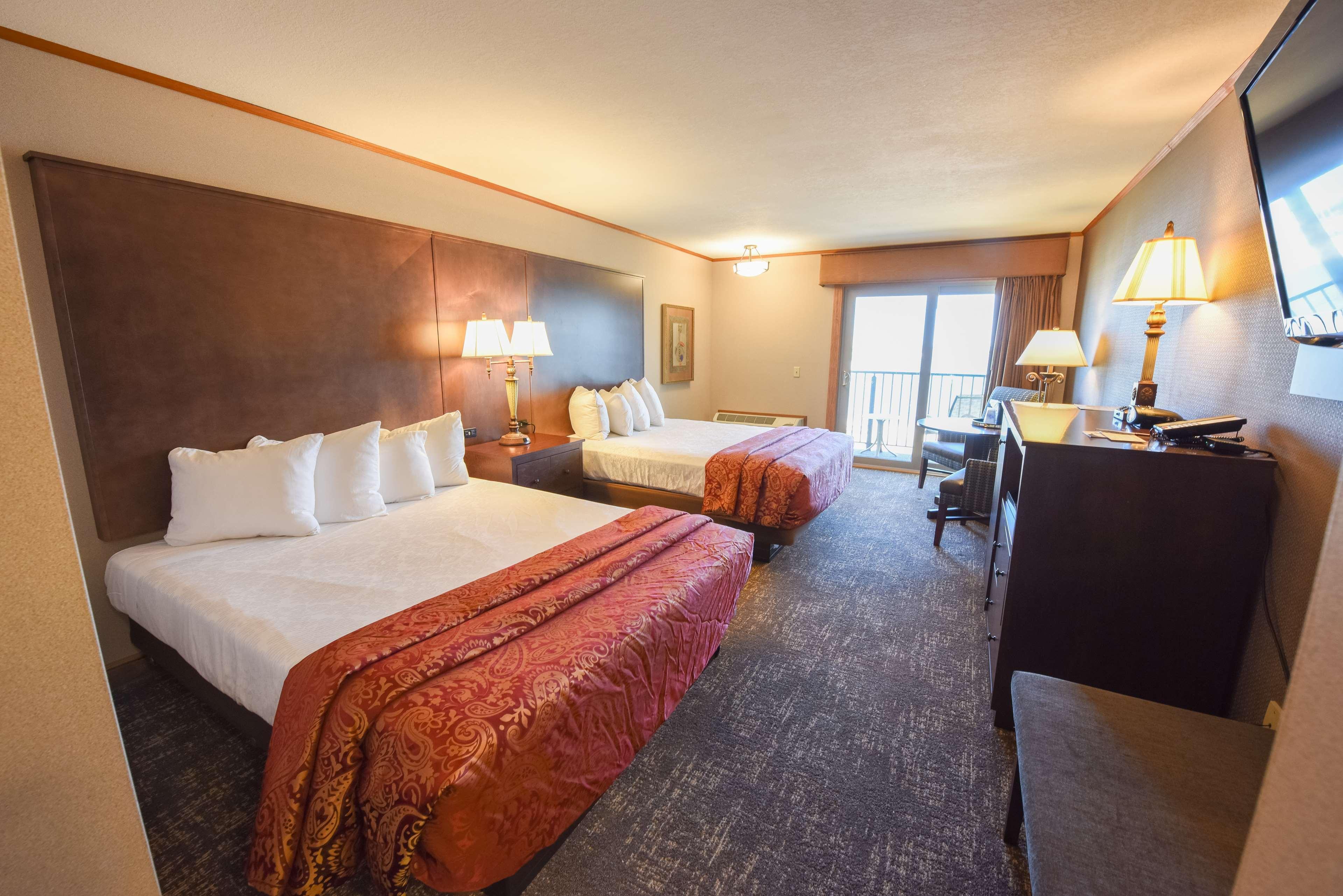 Best Western Plus Dockside Waterfront Inn Макино Сити Екстериор снимка