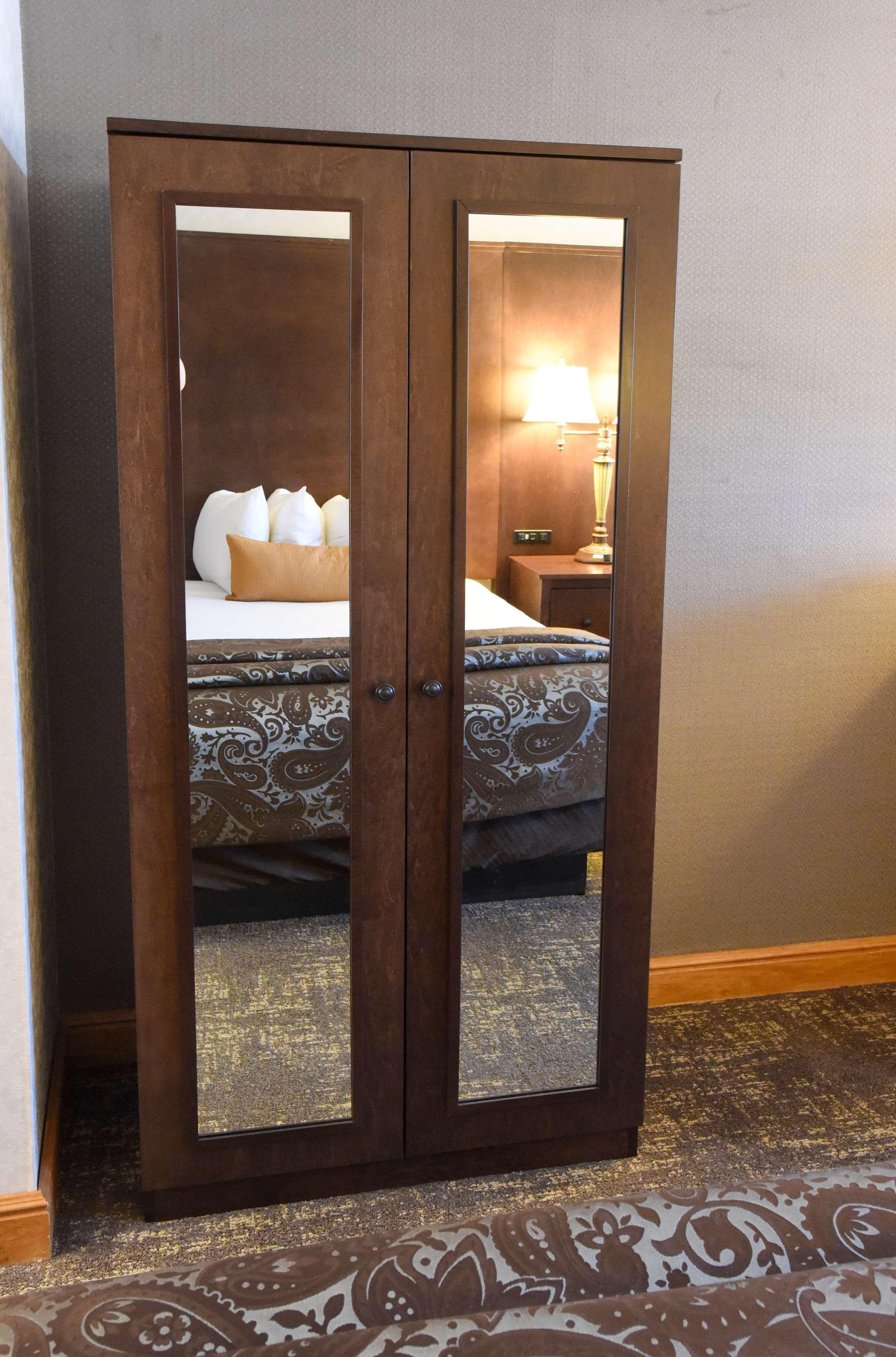 Best Western Plus Dockside Waterfront Inn Макино Сити Екстериор снимка