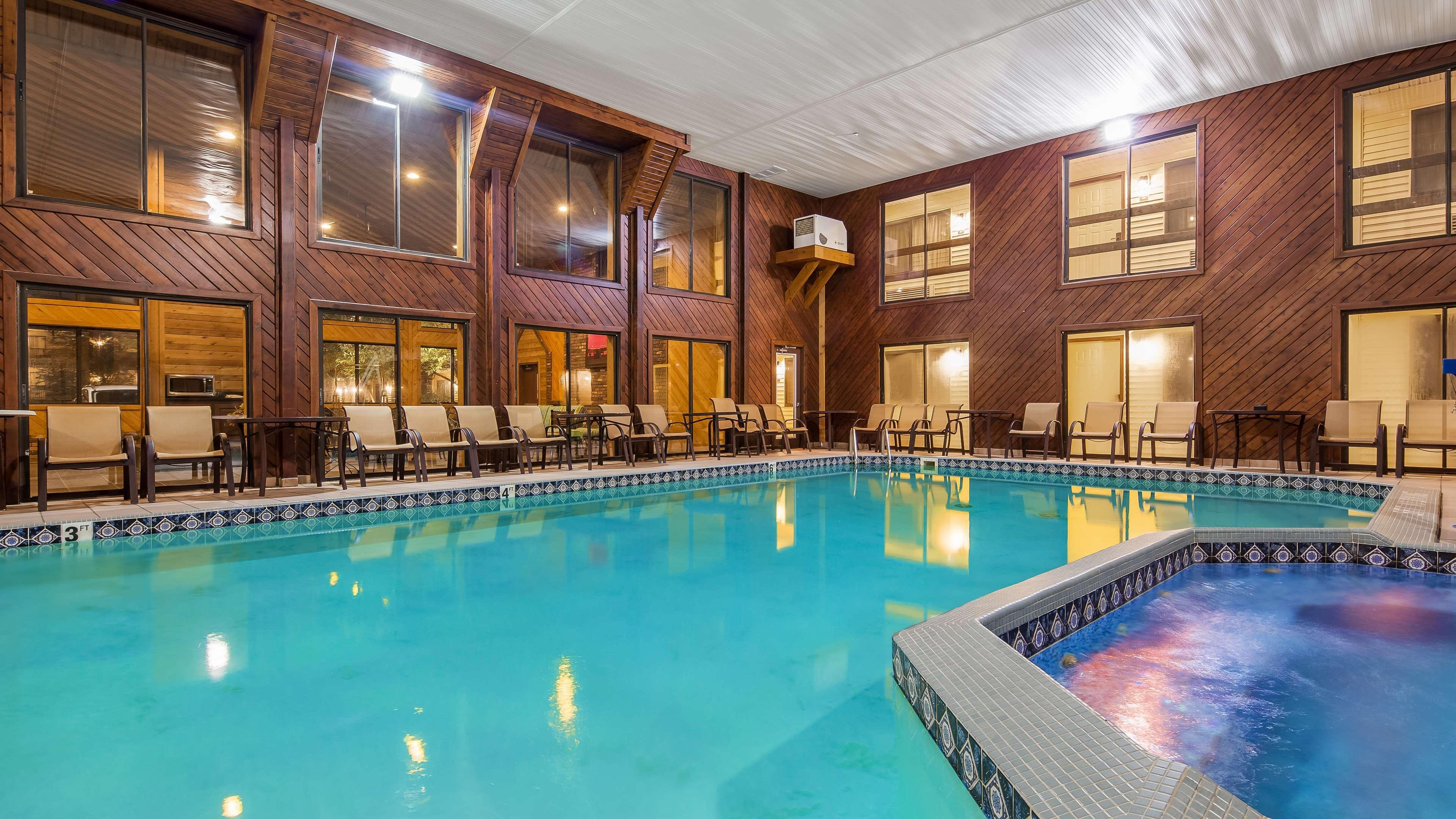Best Western Plus Dockside Waterfront Inn Макино Сити Екстериор снимка