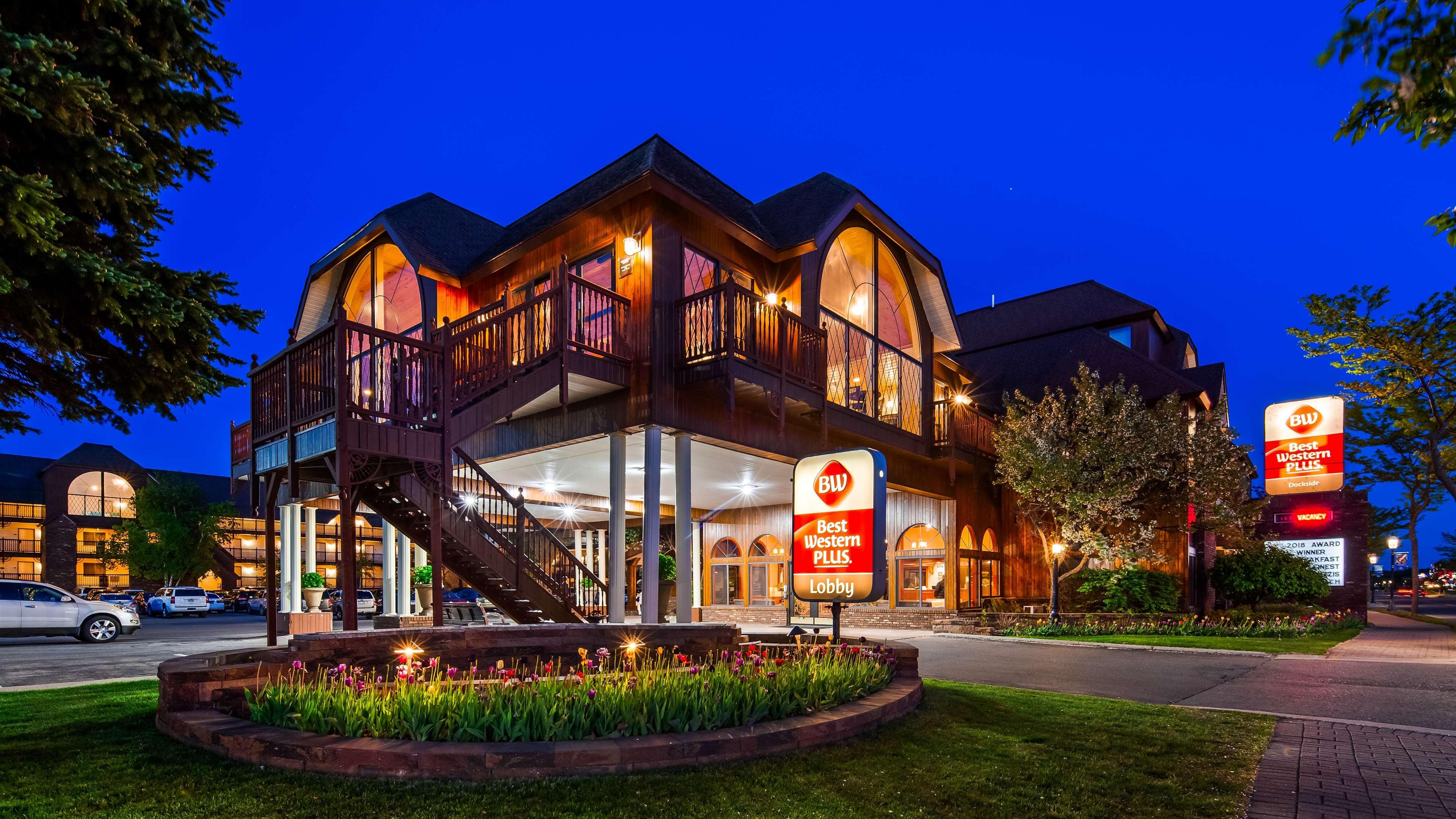 Best Western Plus Dockside Waterfront Inn Макино Сити Екстериор снимка