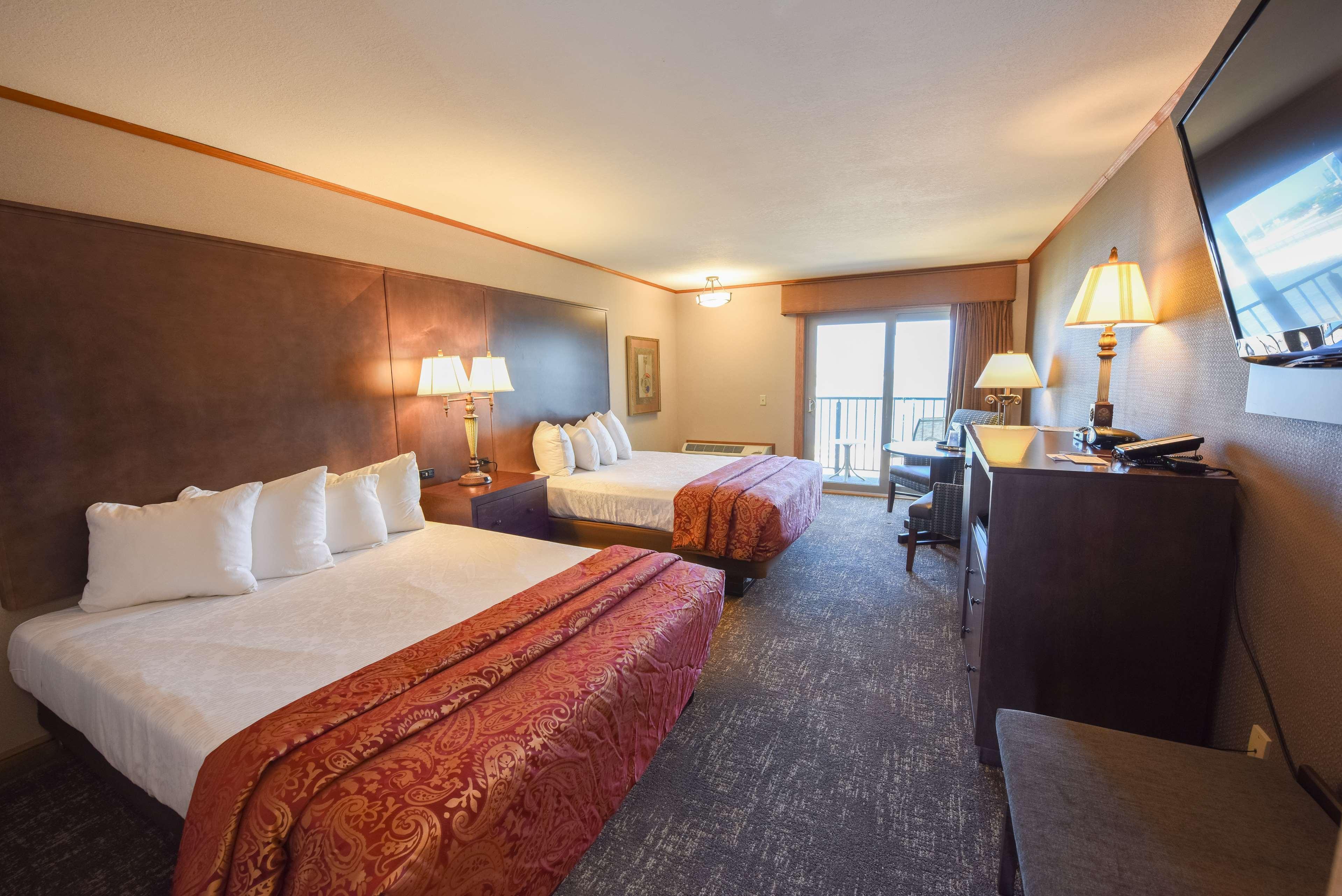 Best Western Plus Dockside Waterfront Inn Макино Сити Екстериор снимка